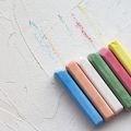 Eco-Friendly Paints and Finishes for Interior Decoration in the UK