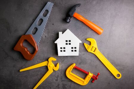 Working with Letting Agents vs. Estate Agents in the UK: What’s the Difference?