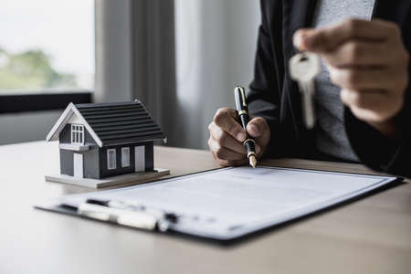 How to Speed Up the Conveyancing Process When Buying or Selling Property