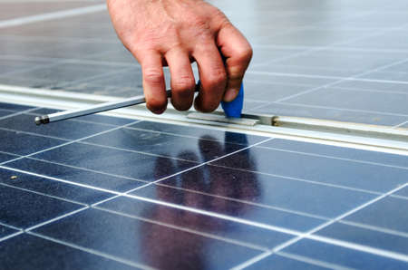 Combining Solar Panels and Heat Pumps: Maximising Efficiency and Savings for Green British Homes